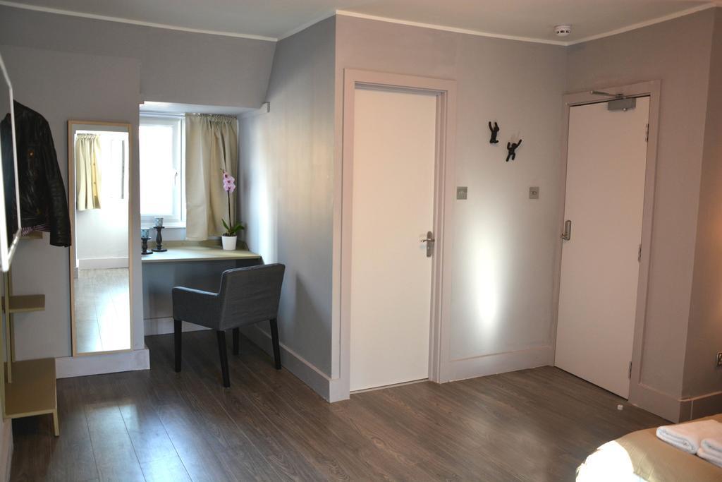 Monopoly Accommodations Londres Extérieur photo