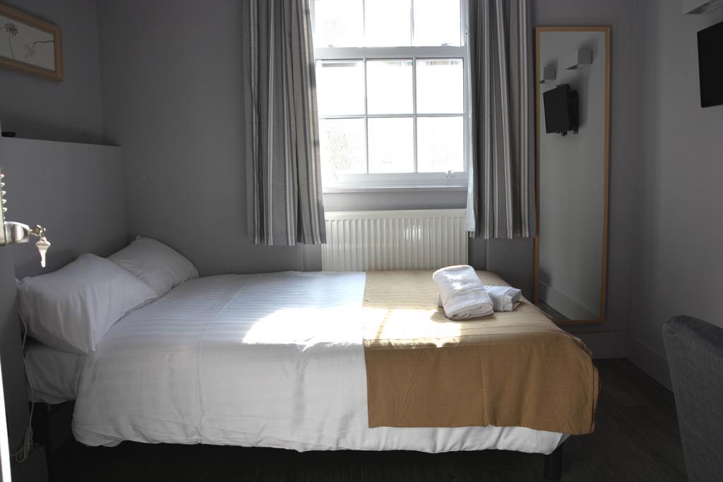 Monopoly Accommodations Londres Extérieur photo