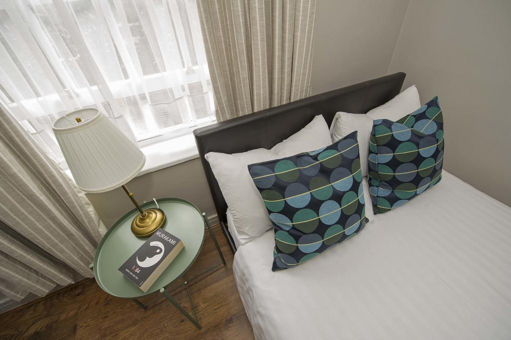 Monopoly Accommodations Londres Extérieur photo