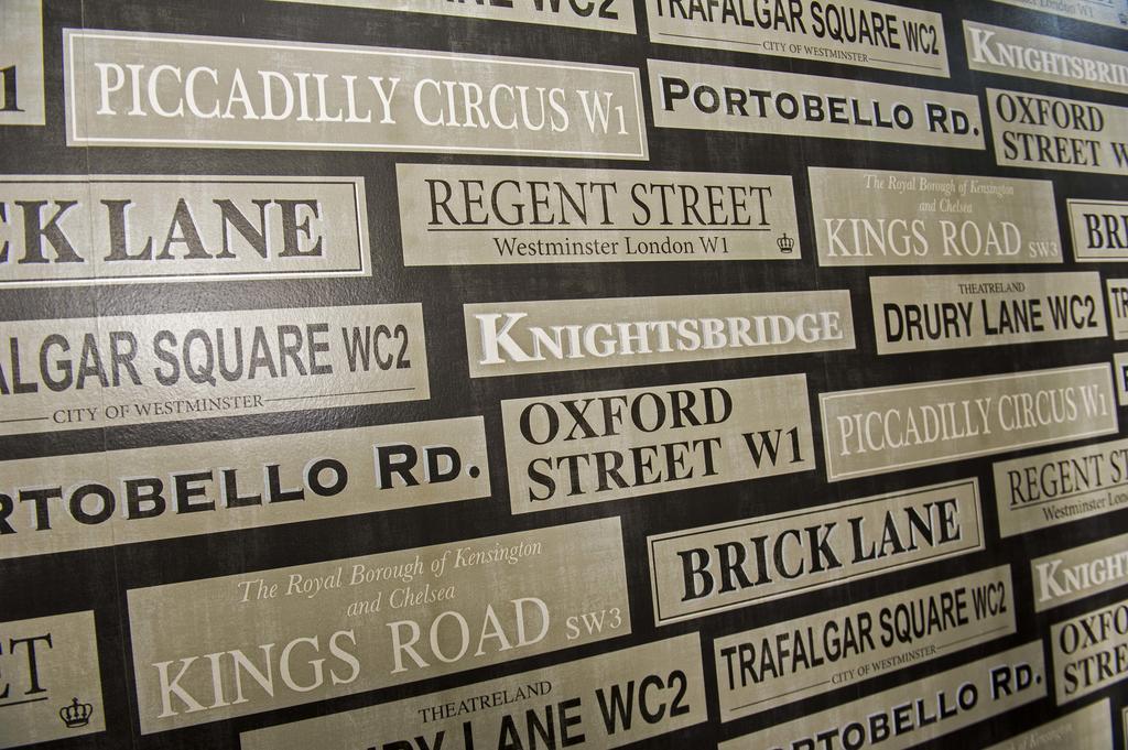 Monopoly Accommodations Londres Extérieur photo